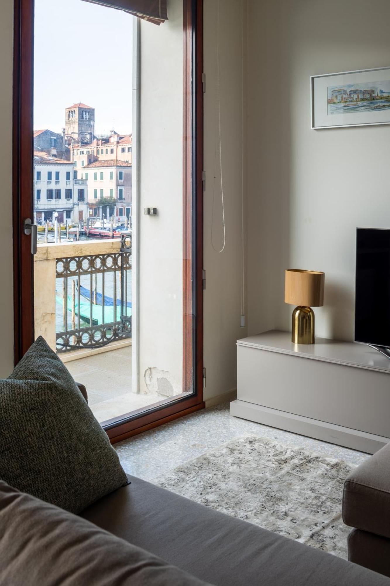 Grand Canal Luxury Apartment With Terrace R&R Венеция Экстерьер фото